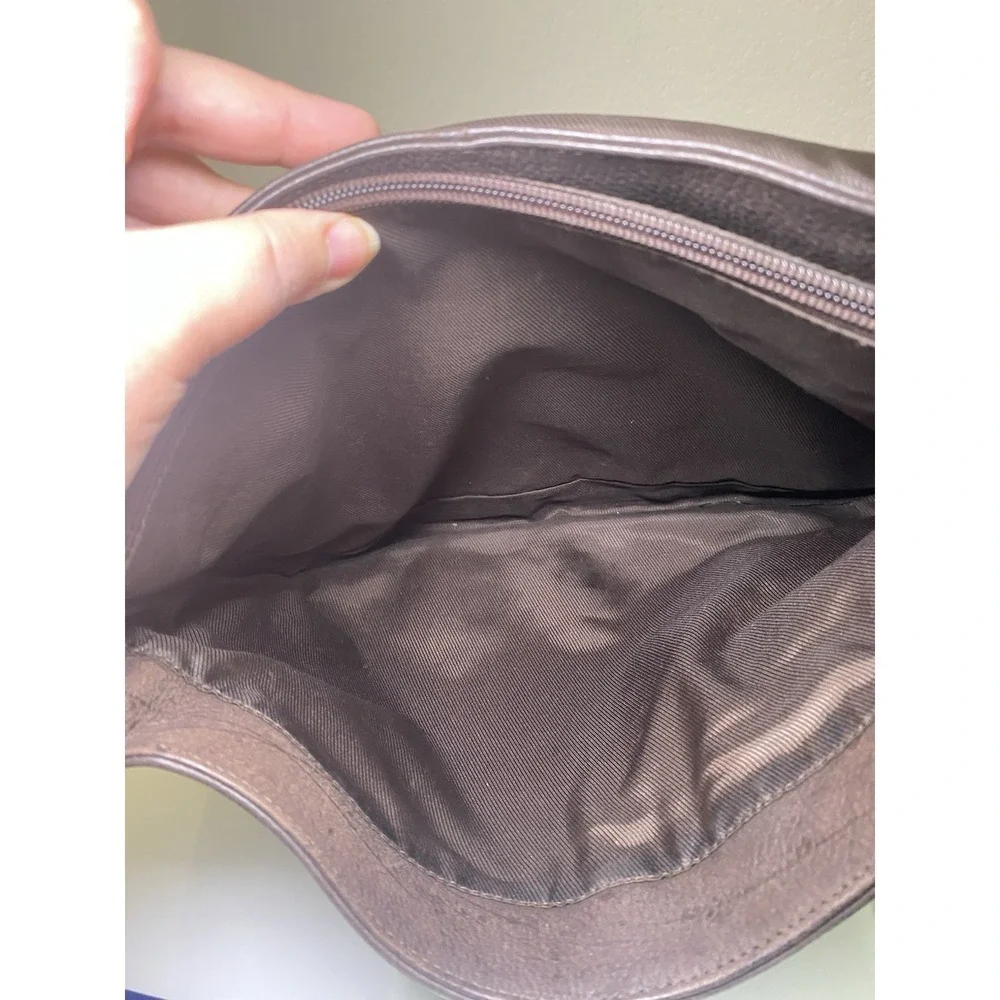 The Sak Crossbody Bag Brown Leather Satchel Flap Inside Pockets Divider Used